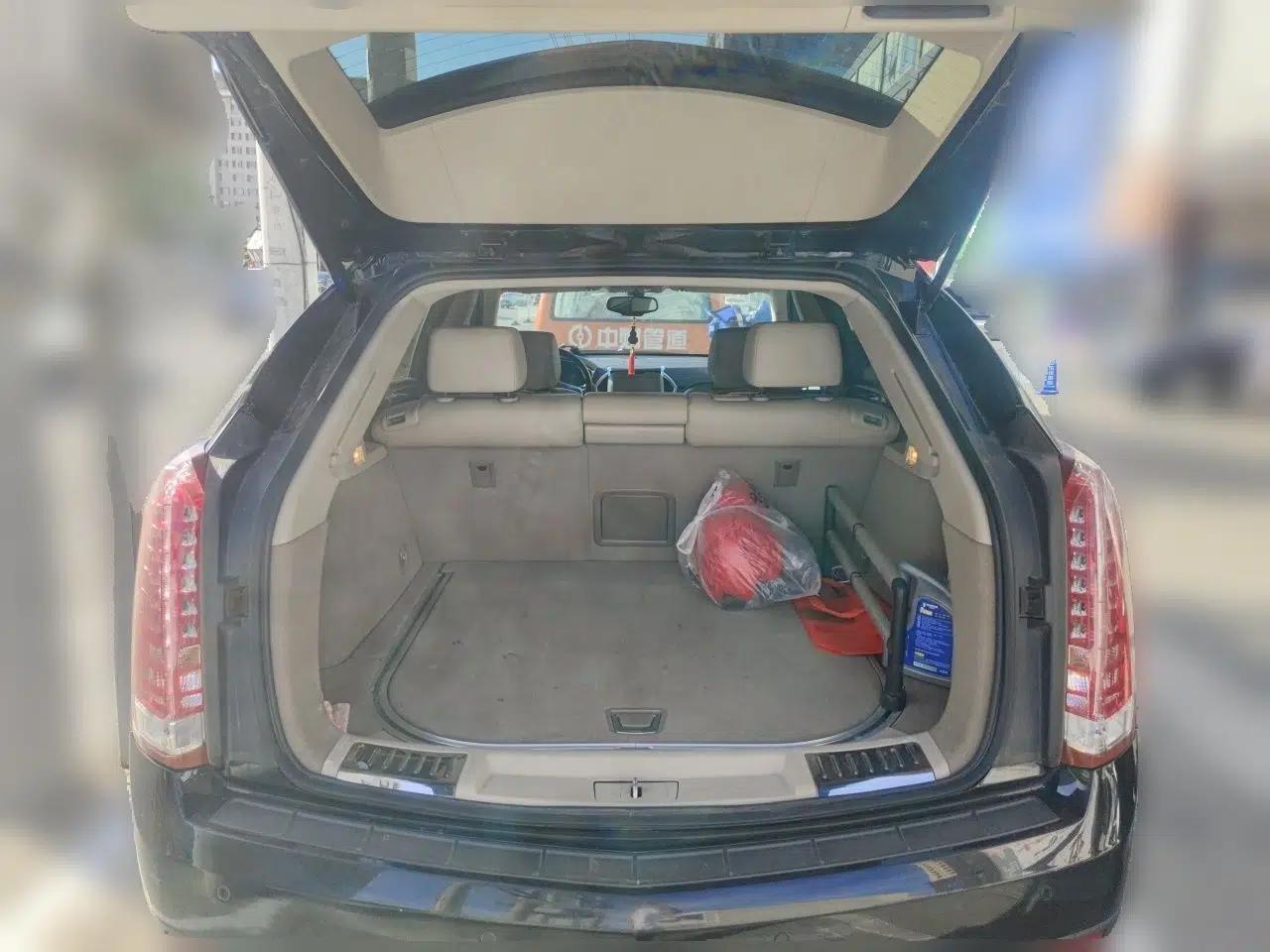 Cadillac SRX 2014 3.0L Elite Model — миниатюра 19