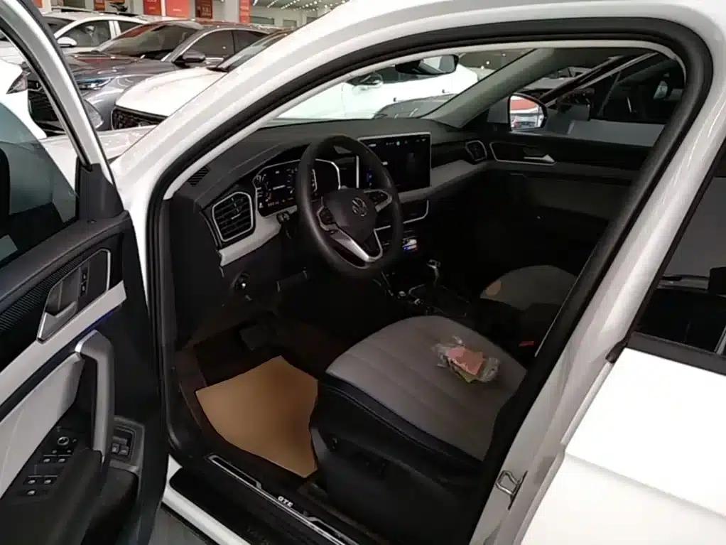 Tayron PHEV 2023 280TSI Luxury Plus Advanced Edition — миниатюра 16