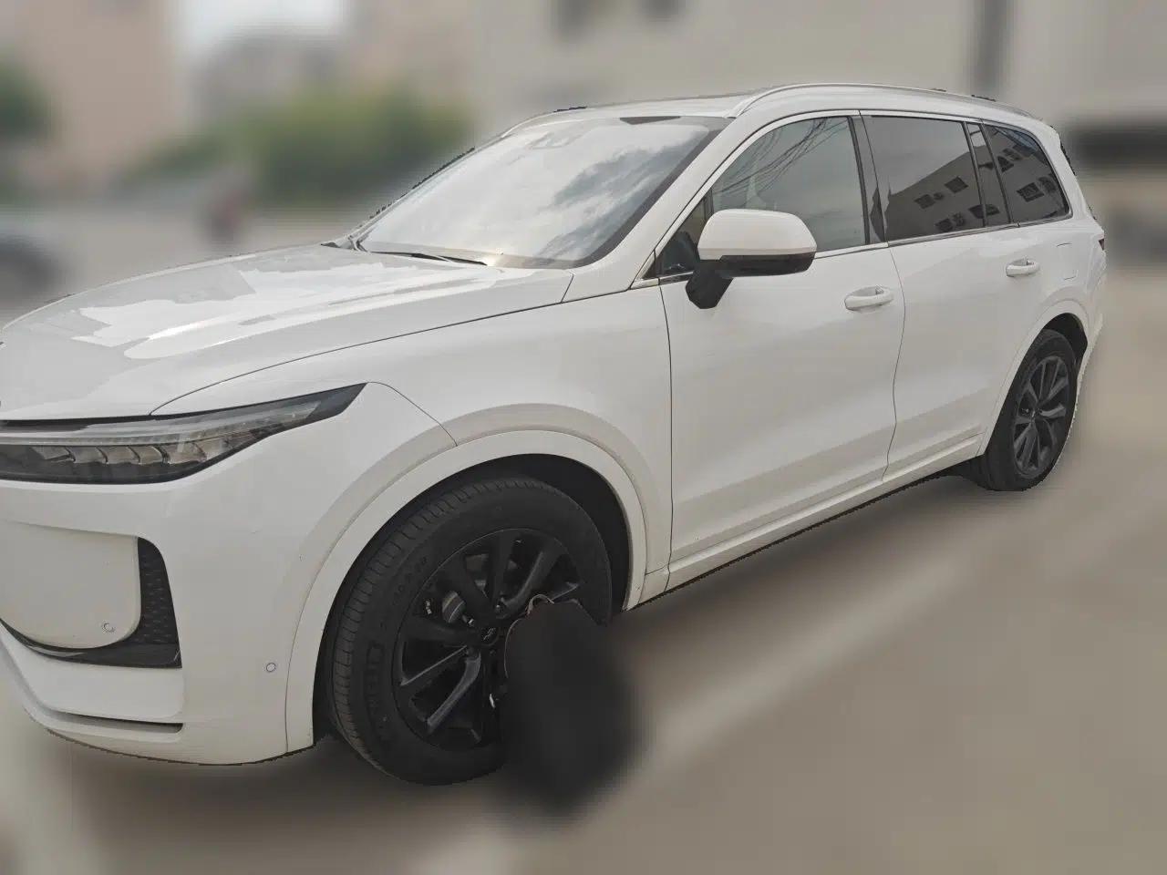 Li Auto ONE 2020 Extended-Range 6-Seater Version — миниатюра 1