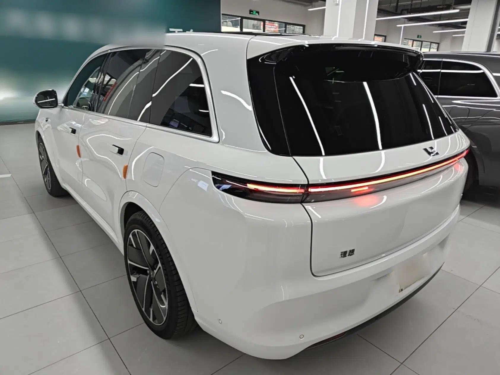 Li Auto L8 2025 Ultra Smart Refreshed Edition — миниатюра 4