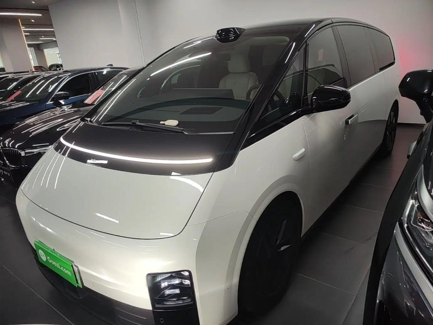 Li Auto MEGA 2024 Ultra Model — миниатюра 1