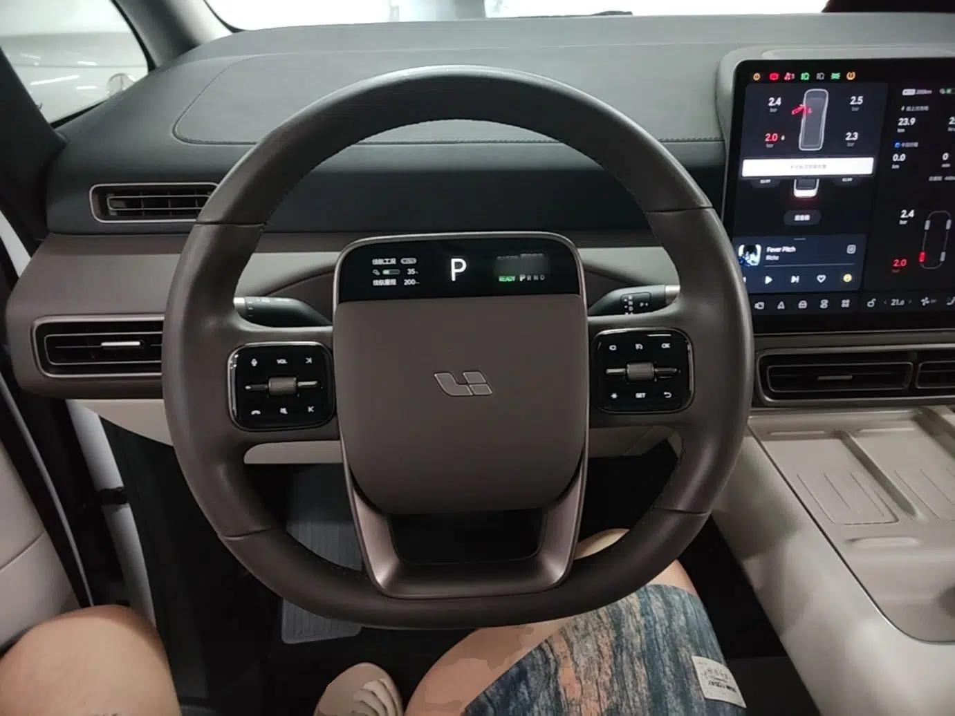 Li Auto MEGA 2024 Ultra Model — миниатюра 18