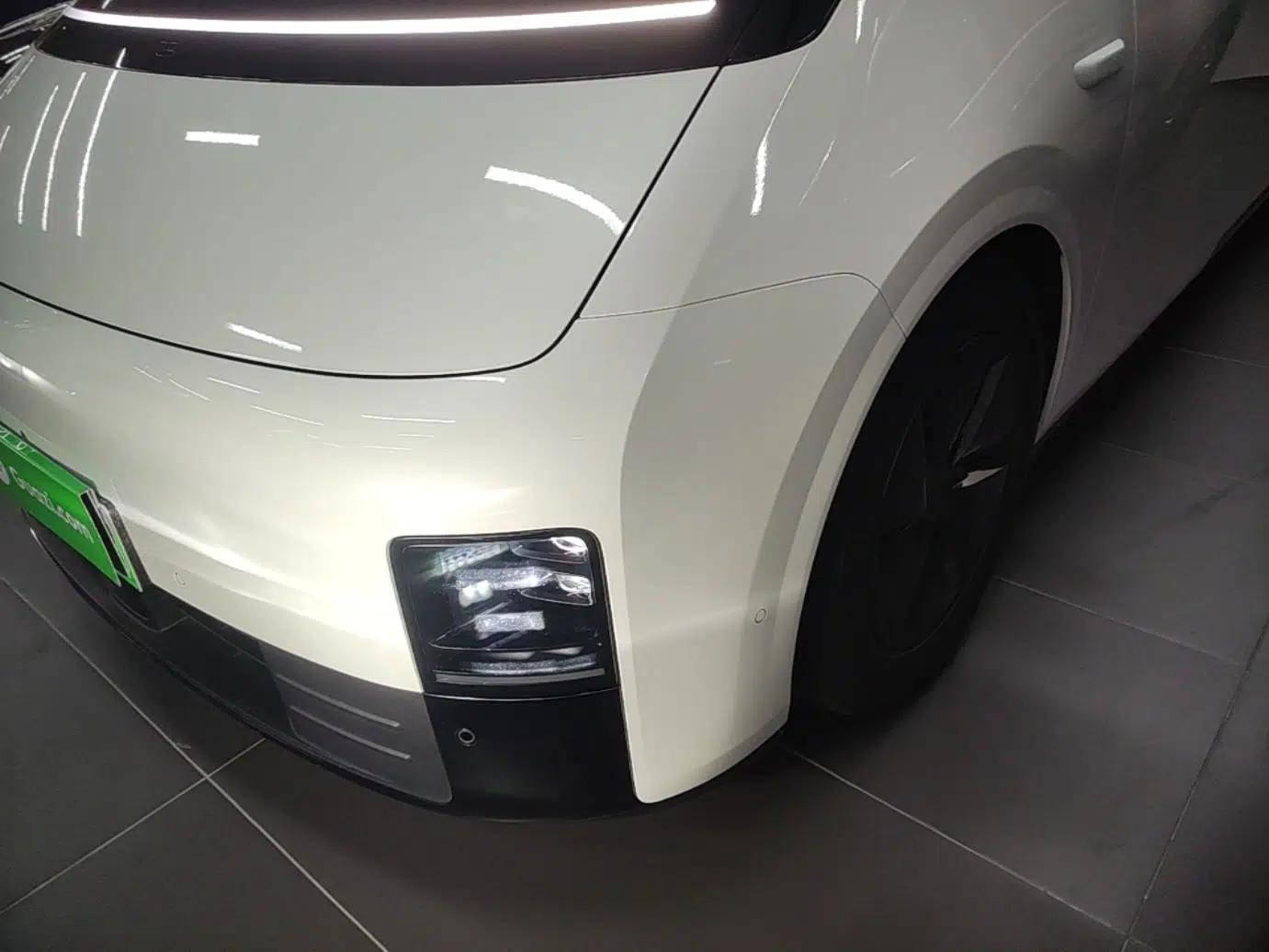 Li Auto MEGA 2024 Ultra Model — миниатюра 8