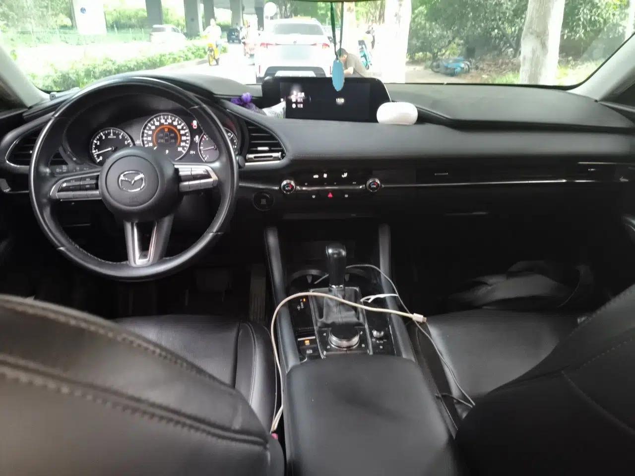 Mazda 3 Axela 2020 2.0L Automatic Zhiya Edition — миниатюра 9