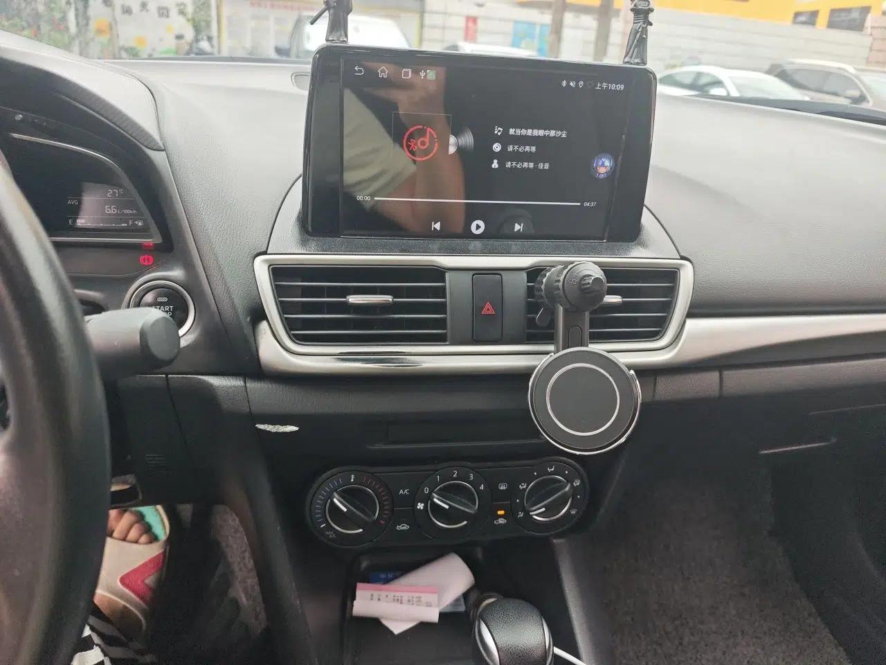 Mazda 3 Axela 2017 Sedan 1.5L Automatic Comfort Model Emission Standard China V — миниатюра 13
