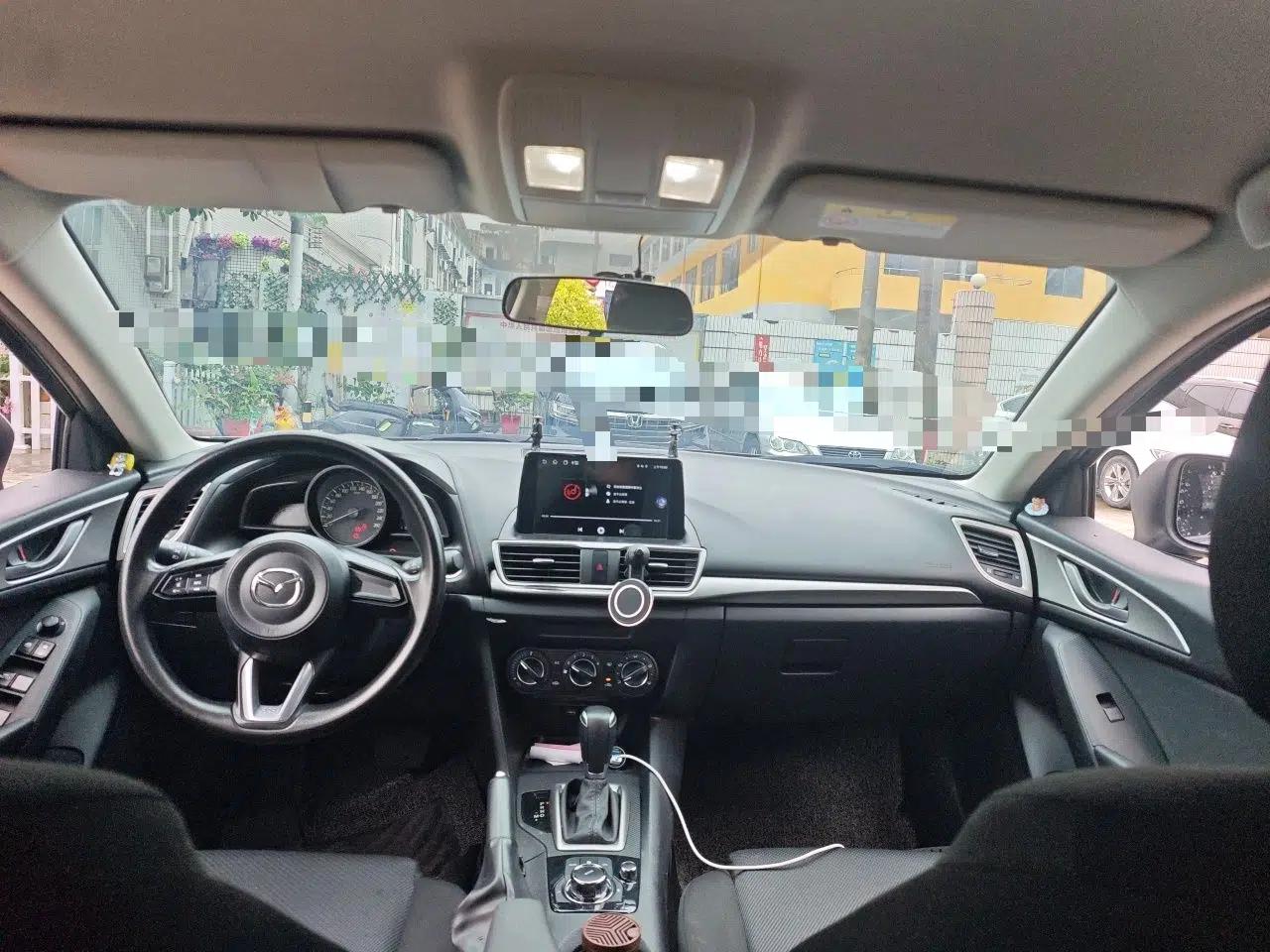 Mazda 3 Axela 2017 Sedan 1.5L Automatic Comfort Model Emission Standard China V — миниатюра 18