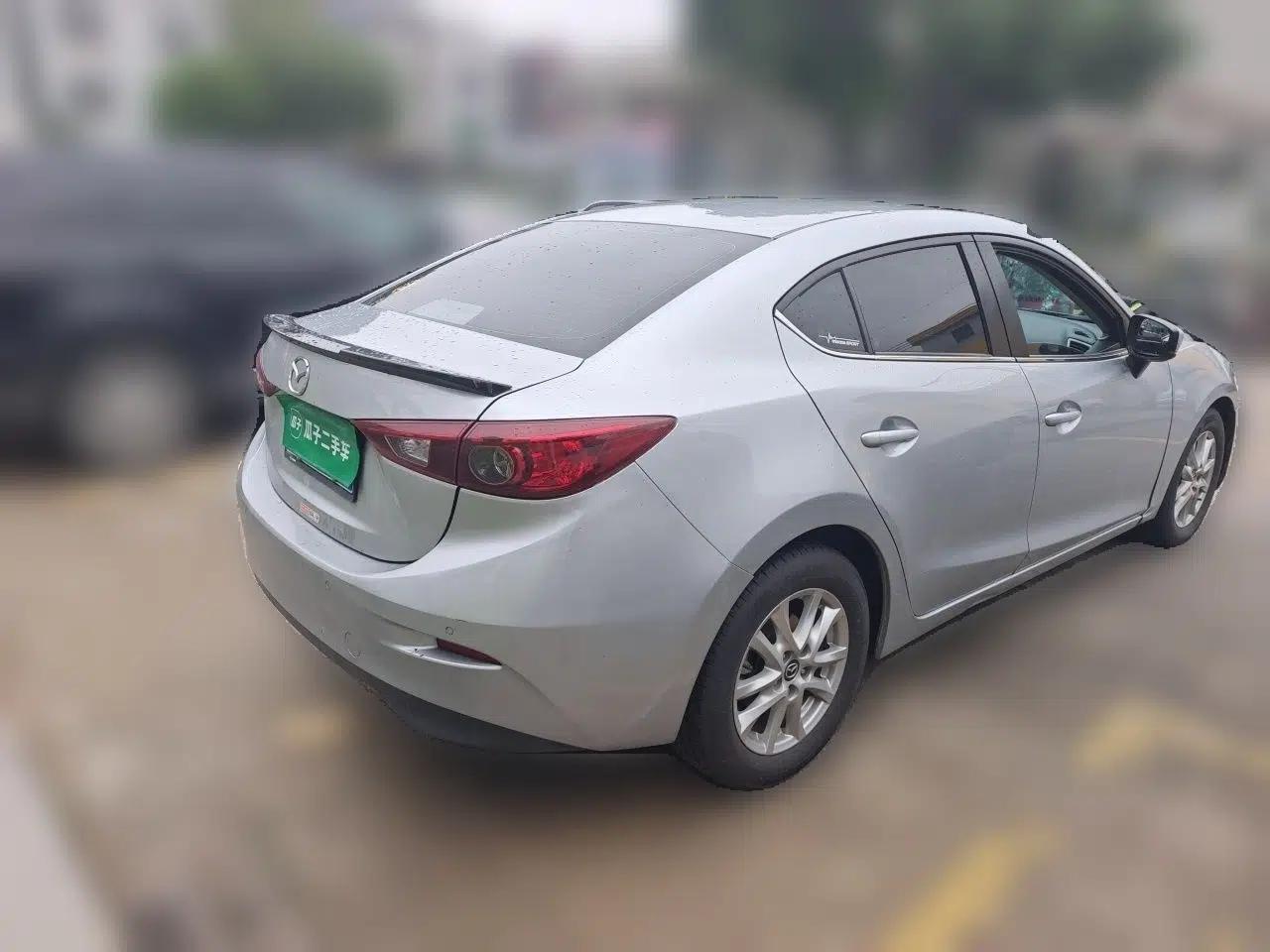 Mazda 3 Axela 2017 Sedan 1.5L Automatic Comfort Model Emission Standard China V — миниатюра 6