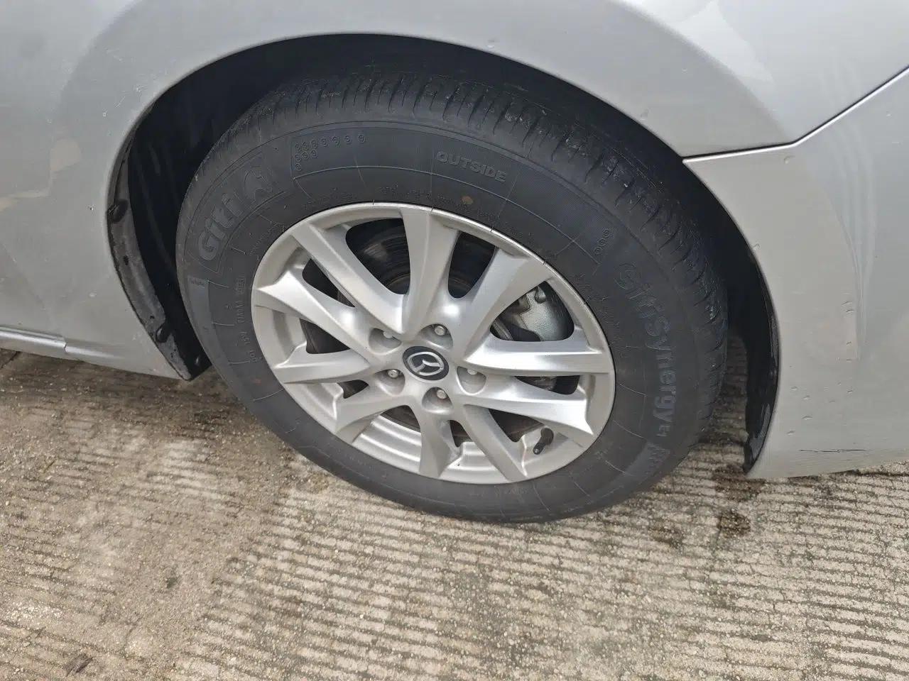 Mazda 3 Axela 2017 Sedan 1.5L Automatic Comfort Model Emission Standard China V — миниатюра 8