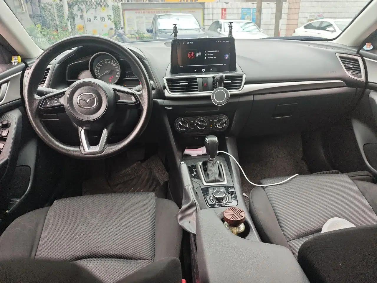 Mazda 3 Axela 2017 Sedan 1.5L Automatic Comfort Model Emission Standard China V — миниатюра 9