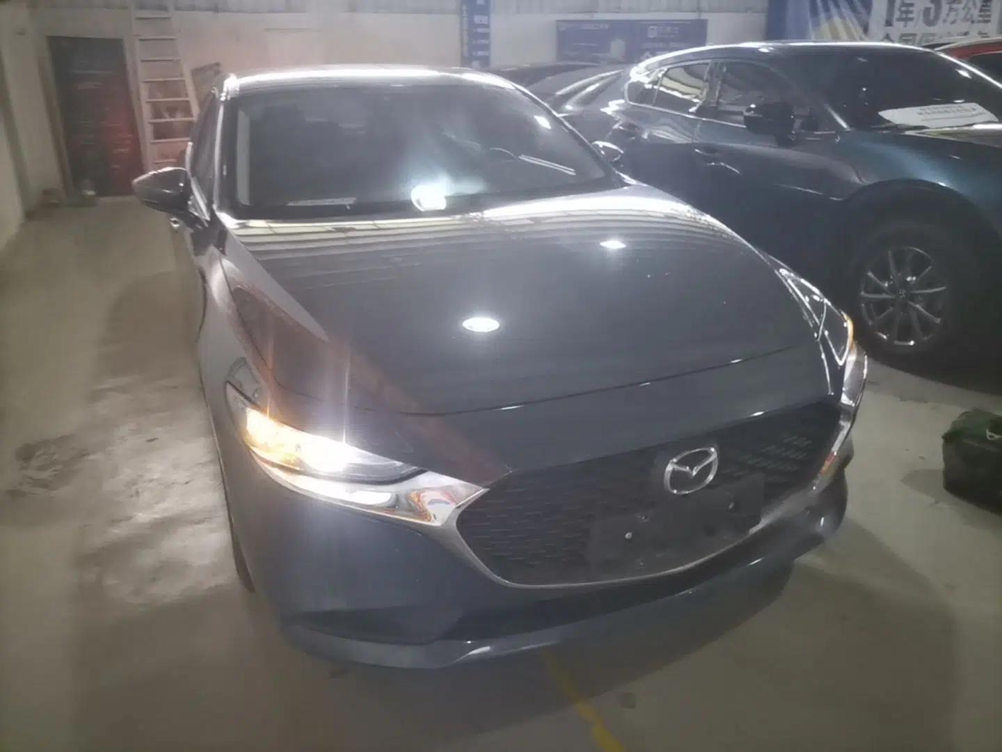 Mazda 3 Axela 2023 1.5L Manual ZhiMei Edition — миниатюра 3