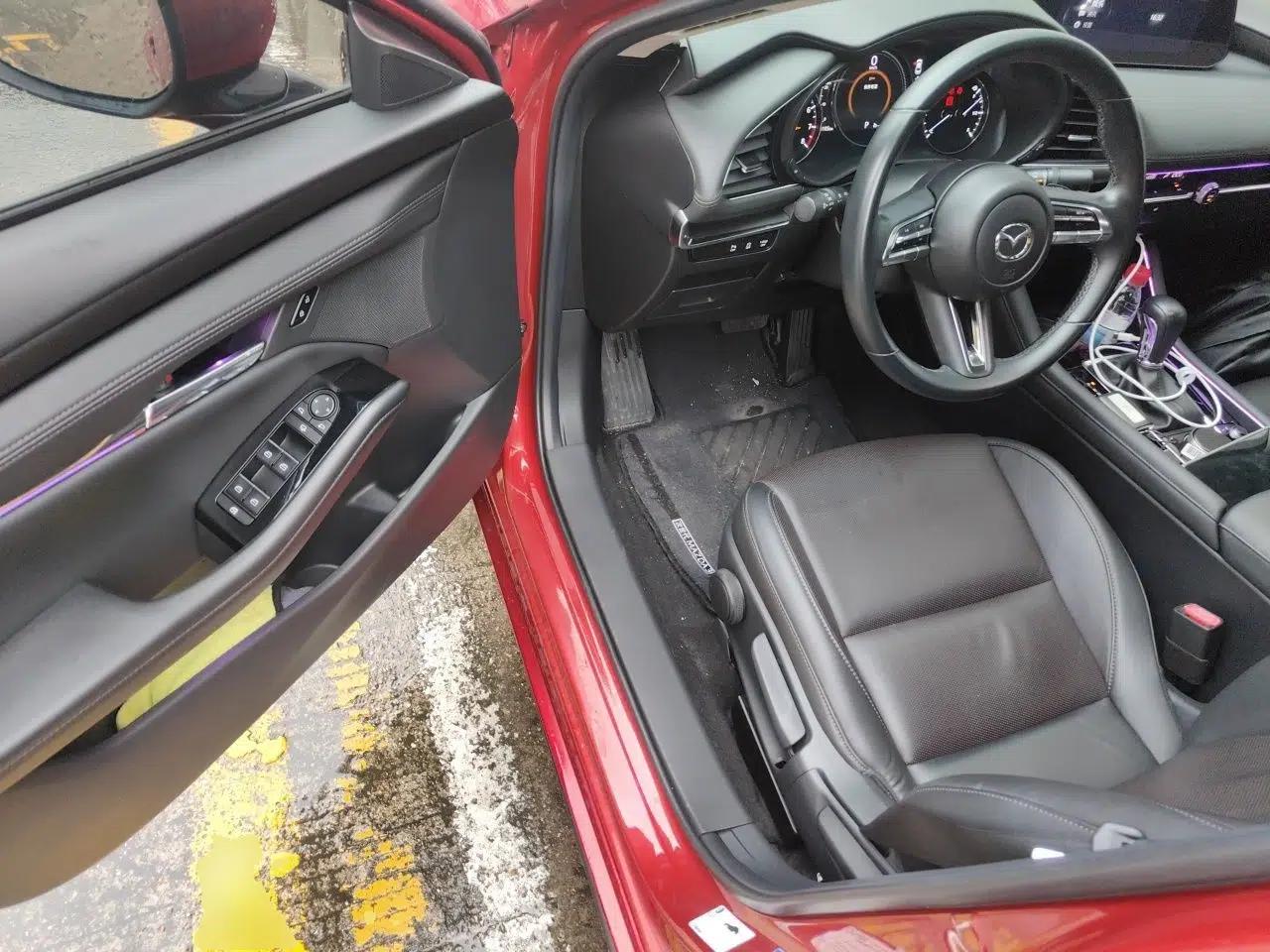 Mazda 3 Axela 2021 2.0L Automatic Zhiya Edition — миниатюра 16