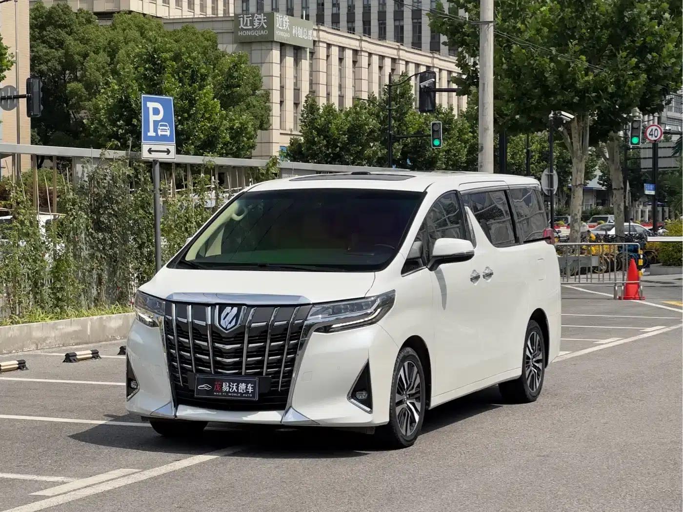 2018 Alphard Facelift 3.5L Premium Edition — миниатюра 1