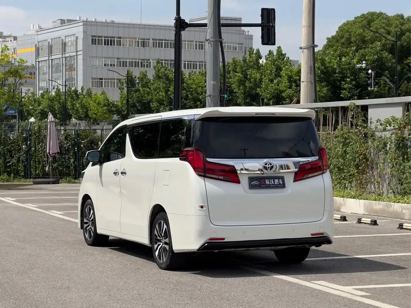 2018 Alphard Facelift 3.5L Premium Edition — миниатюра 6