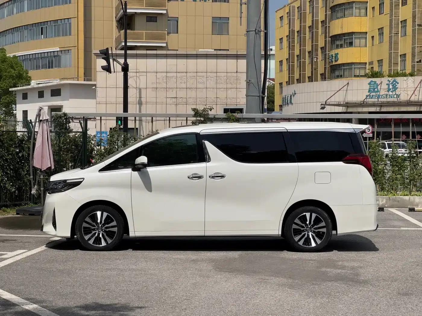 2018 Alphard Facelift 3.5L Premium Edition — миниатюра 7