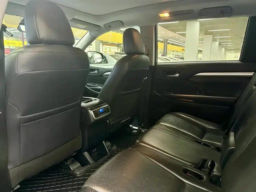 2018 Toyota Highlander 2.0T 2WD Premium Edition 7-seater (National V Emission Standard) — миниатюра 10