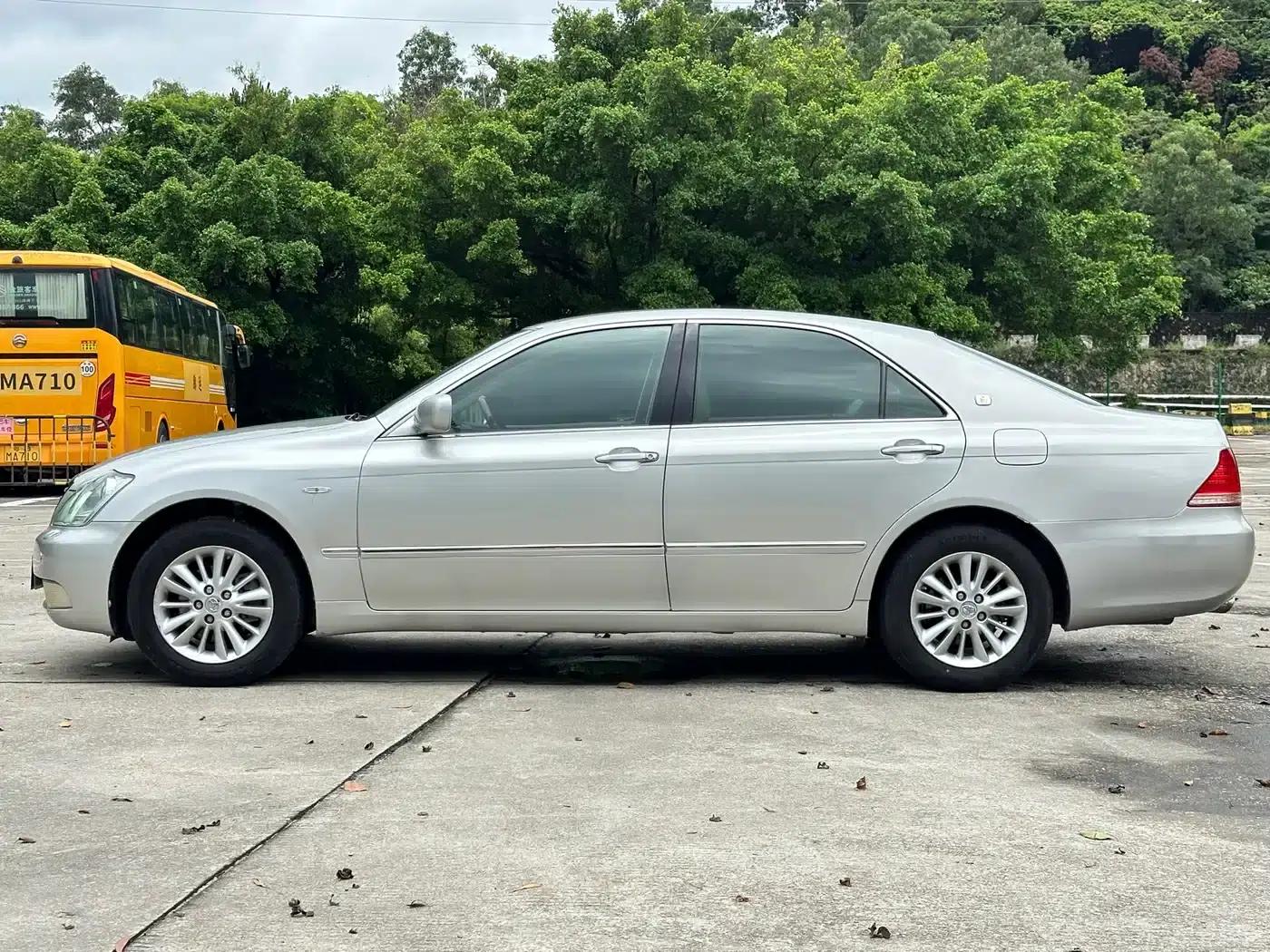 Crown 2005 3.0L Royal — миниатюра 4
