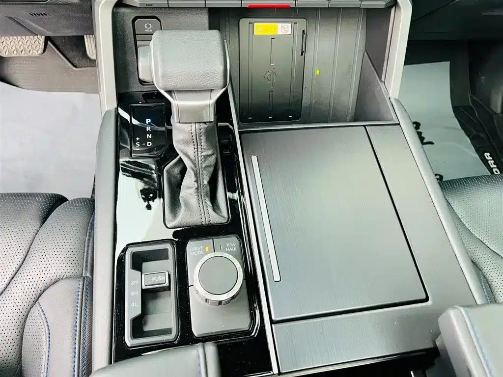 2023 Toyota Tundra 3.5T Platinum Canadian Spec Edition — миниатюра 10