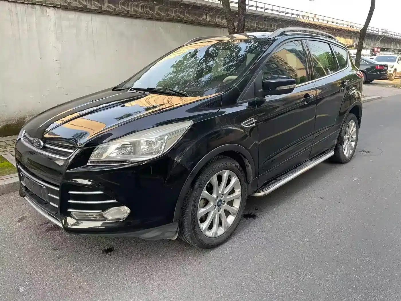 Ford Kuga 2013 1.6L GTDi 2WD Fashion Edition — миниатюра 1