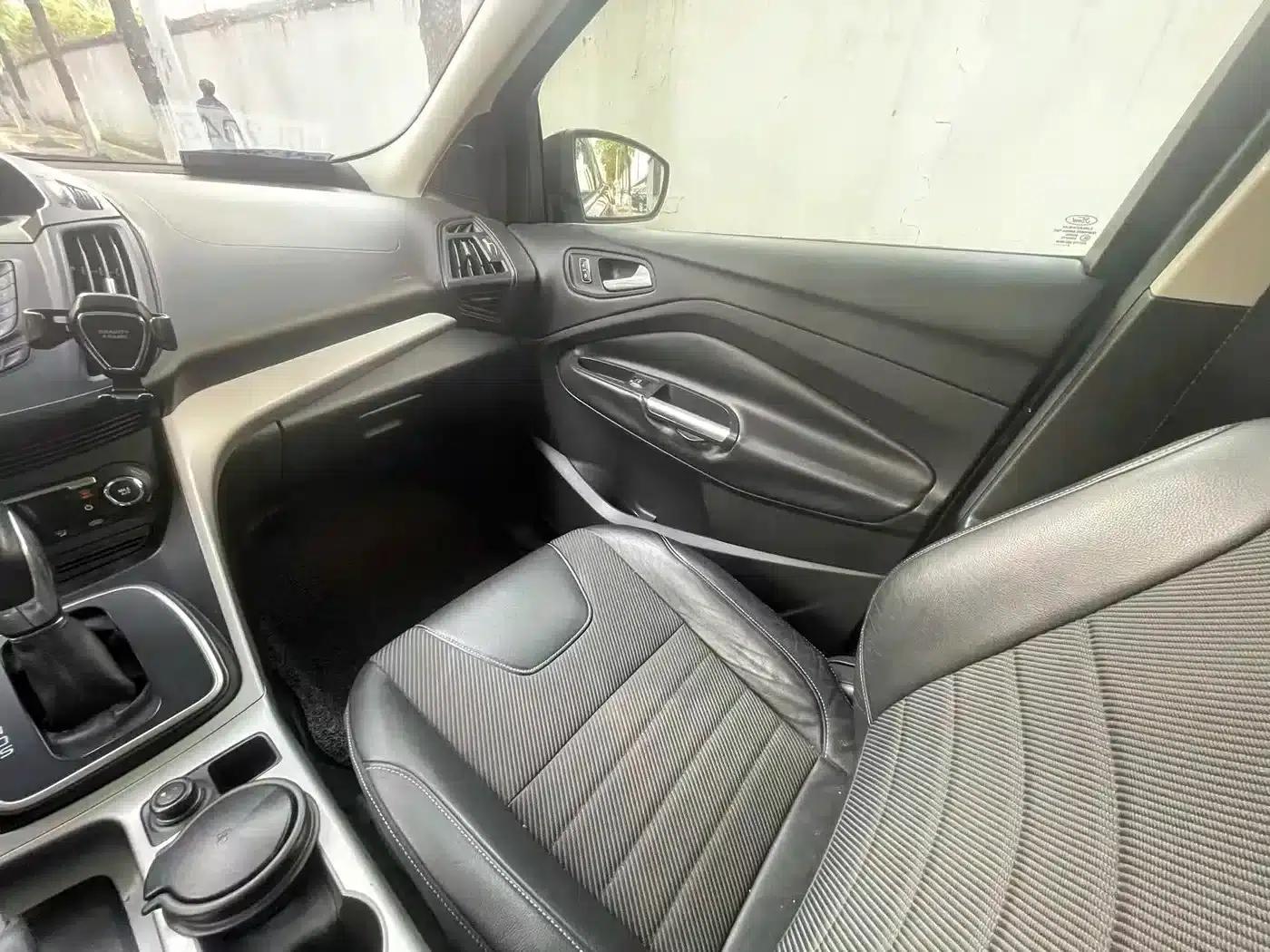 Ford Kuga 2013 1.6L GTDi 2WD Fashion Edition — миниатюра 18