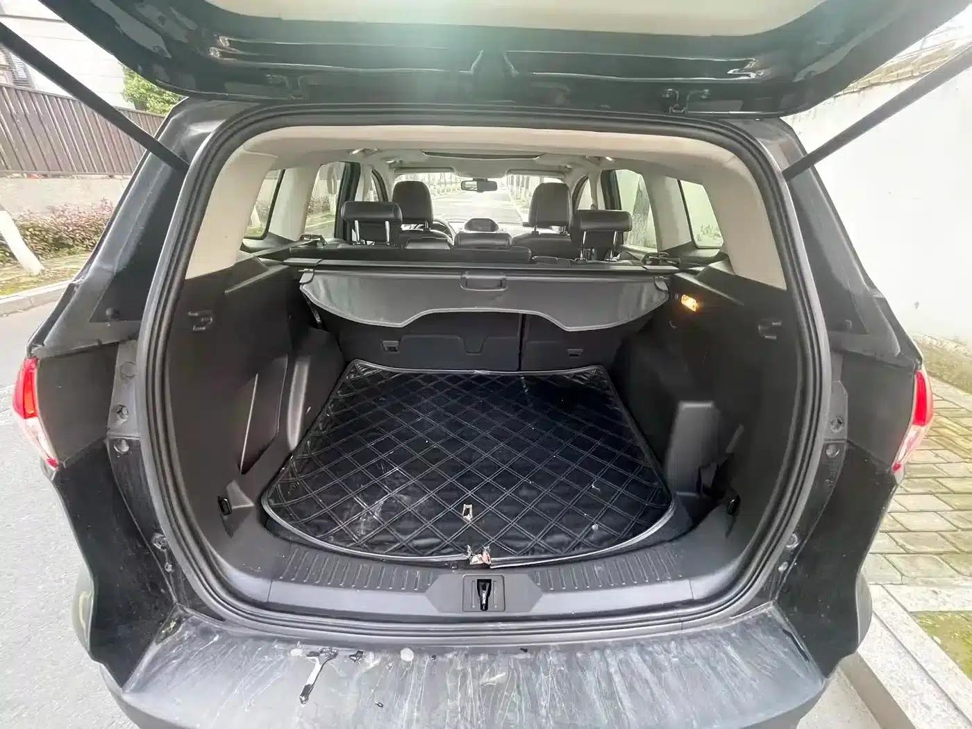 Ford Kuga 2013 1.6L GTDi 2WD Fashion Edition — миниатюра 23