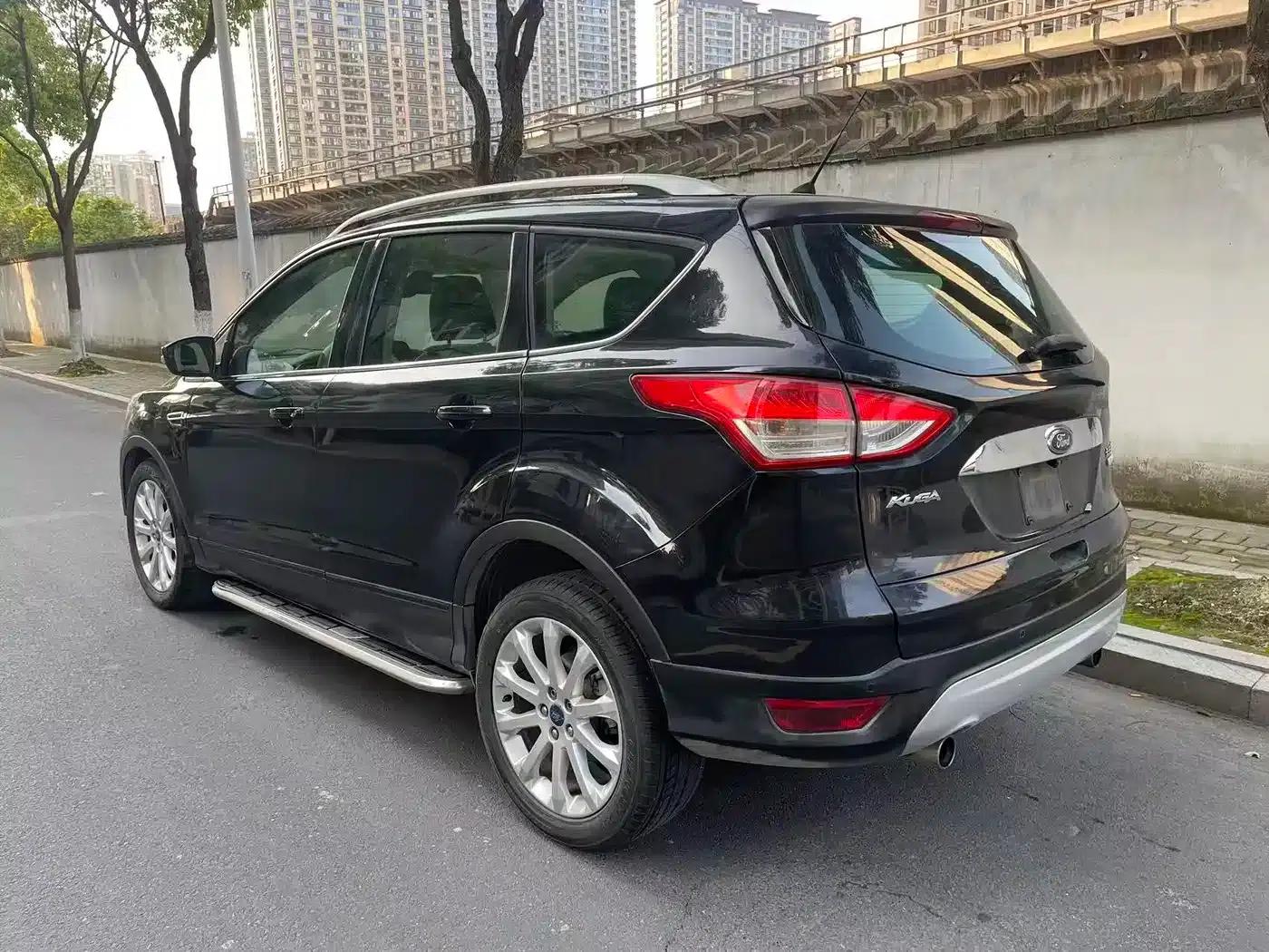 Ford Kuga 2013 1.6L GTDi 2WD Fashion Edition — миниатюра 4