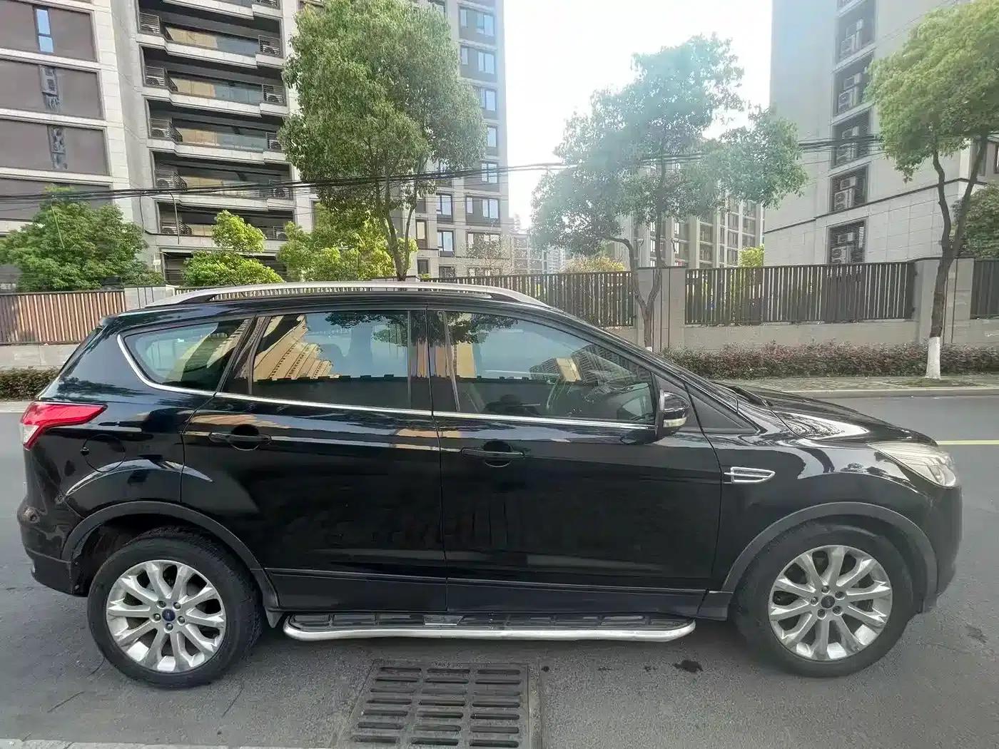Ford Kuga 2013 1.6L GTDi 2WD Fashion Edition — миниатюра 8