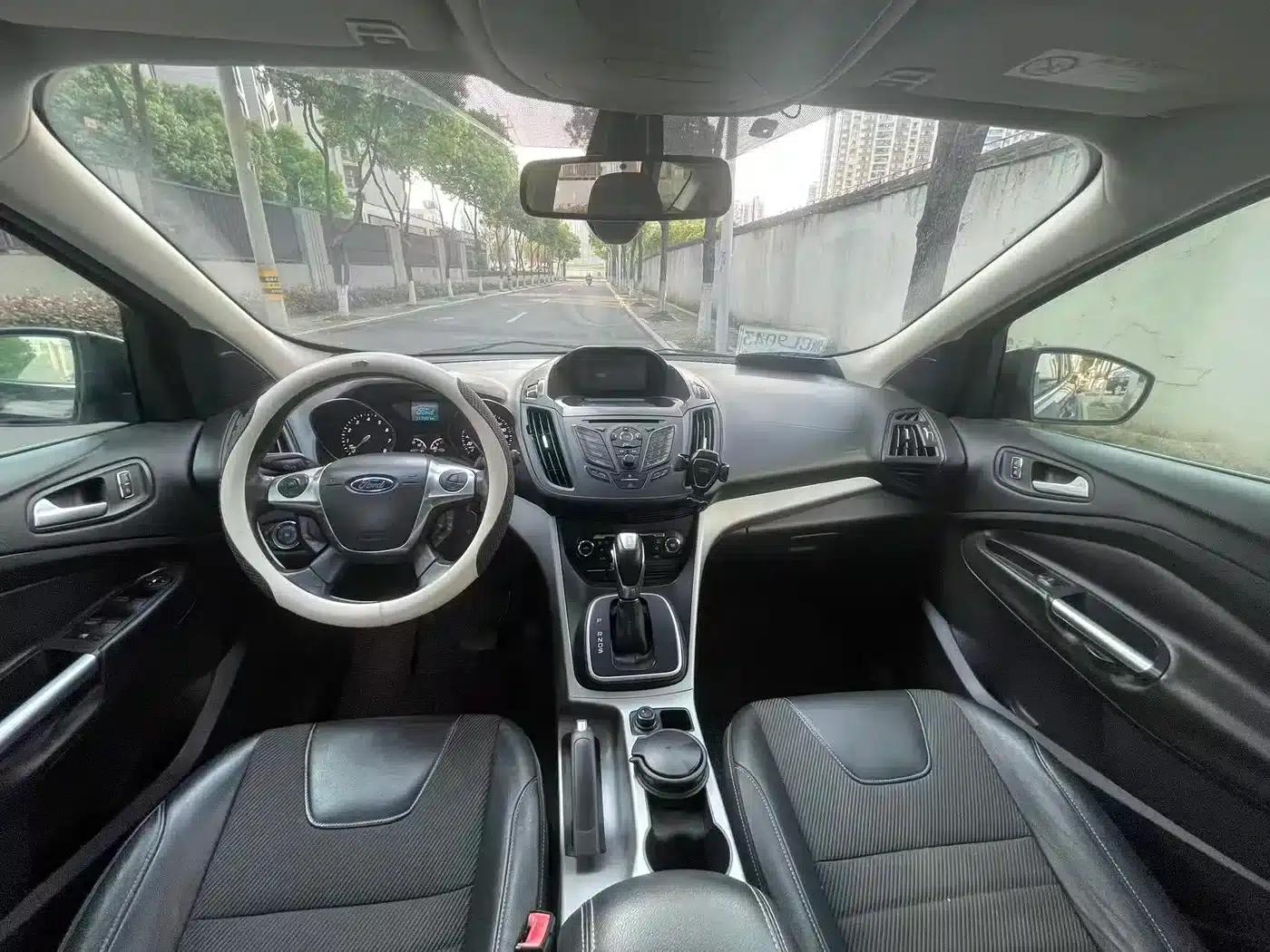 Ford Kuga 2013 1.6L GTDi 2WD Fashion Edition — миниатюра 9