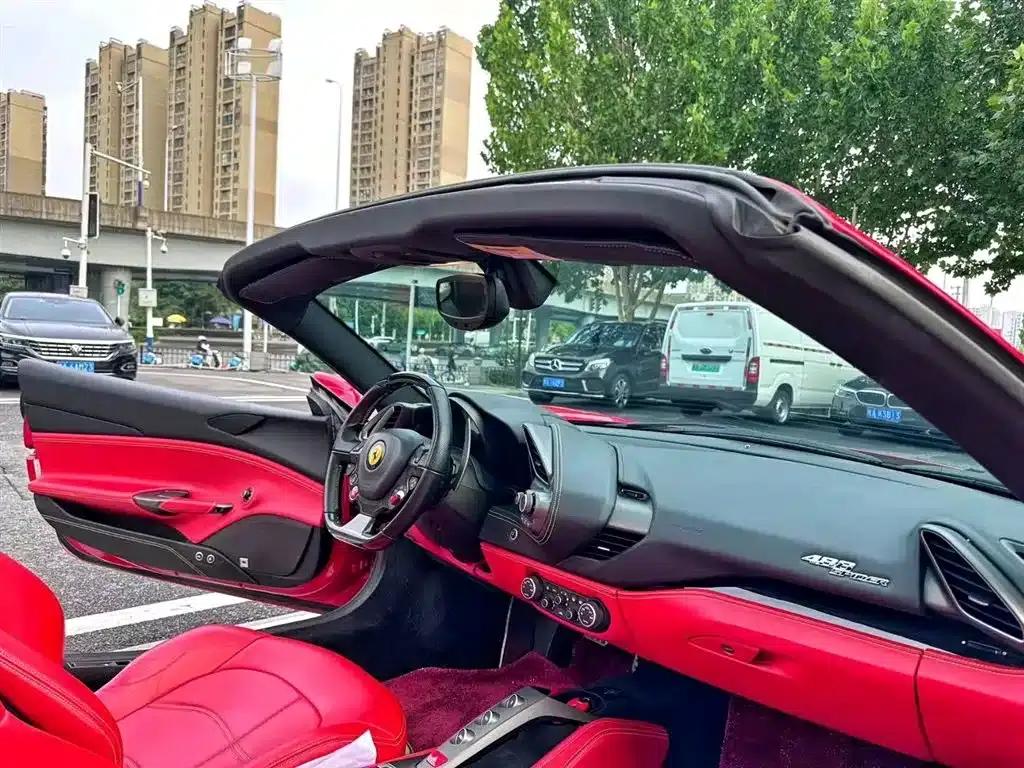 2015 Ferrari 488 Spider — миниатюра 5