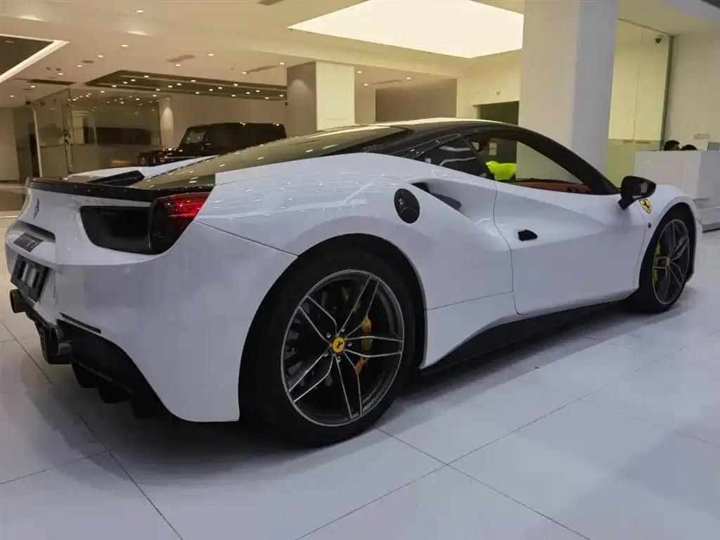 2015 Ferrari 488 GTB — миниатюра 3
