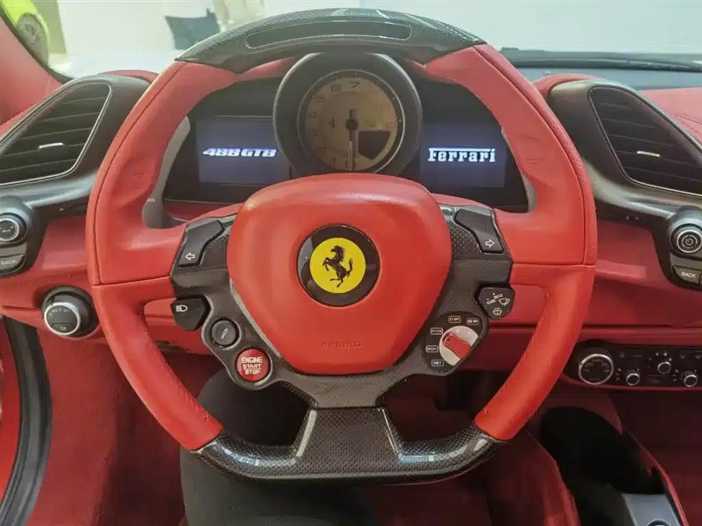 2015 Ferrari 488 GTB — миниатюра 5