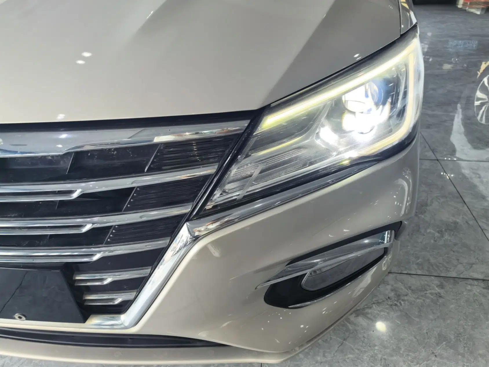 Roewe i5 2020 1.5L Automatic 4G Connect Luxury Flagship Edition — миниатюра 8