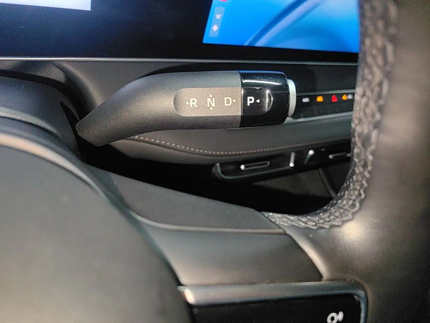 Roewe D7 2023 DMH 125km Superior Edition — миниатюра 16