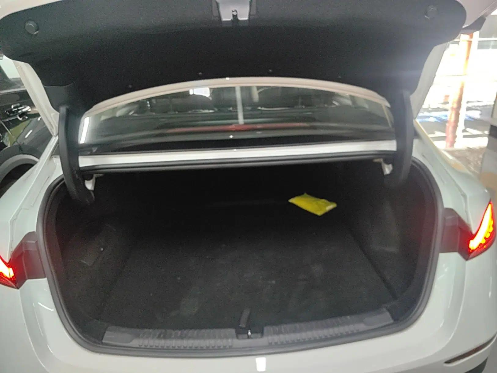 Roewe D7 2023 DMH 125km Superior Edition — миниатюра 22