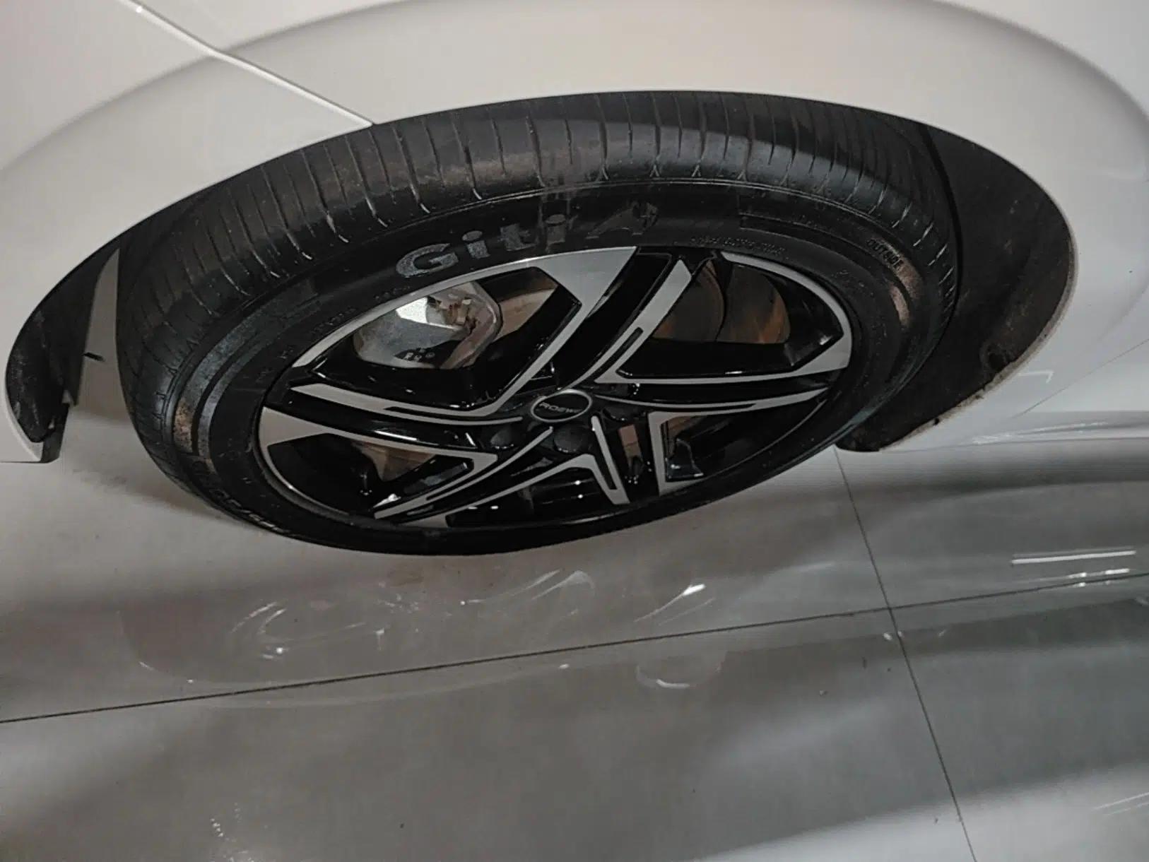 Roewe D7 2023 DMH 125km Superior Edition — миниатюра 10