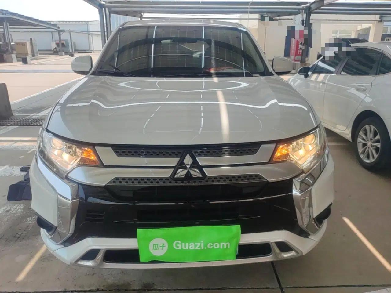 Mitsubishi Outlander 2021 2.0L Two-Wheel Drive Comfort Edition 5 Seats — миниатюра 2