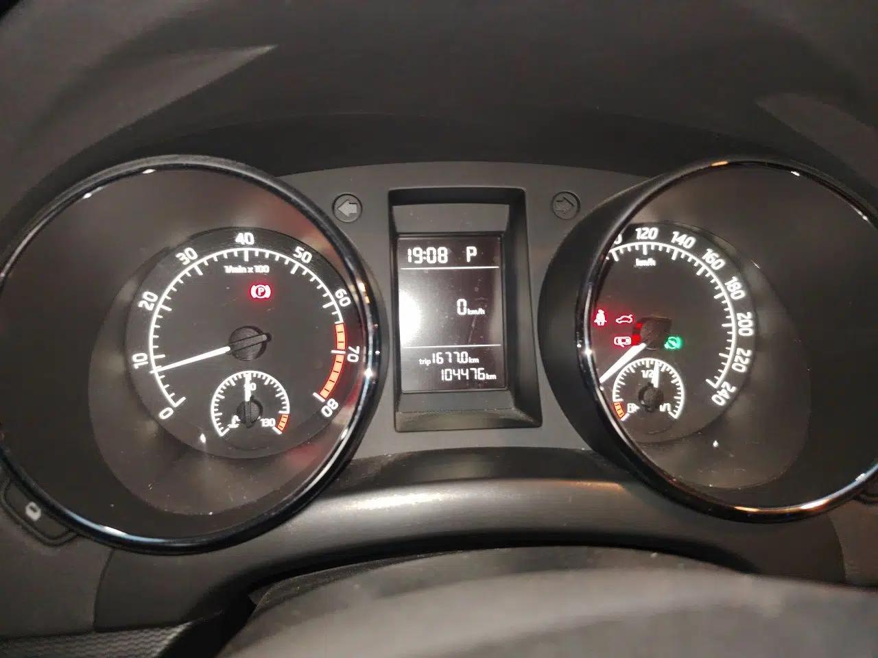 Skoda Yeti 2016 1.4TSI DSG Advanced Edition — миниатюра 11