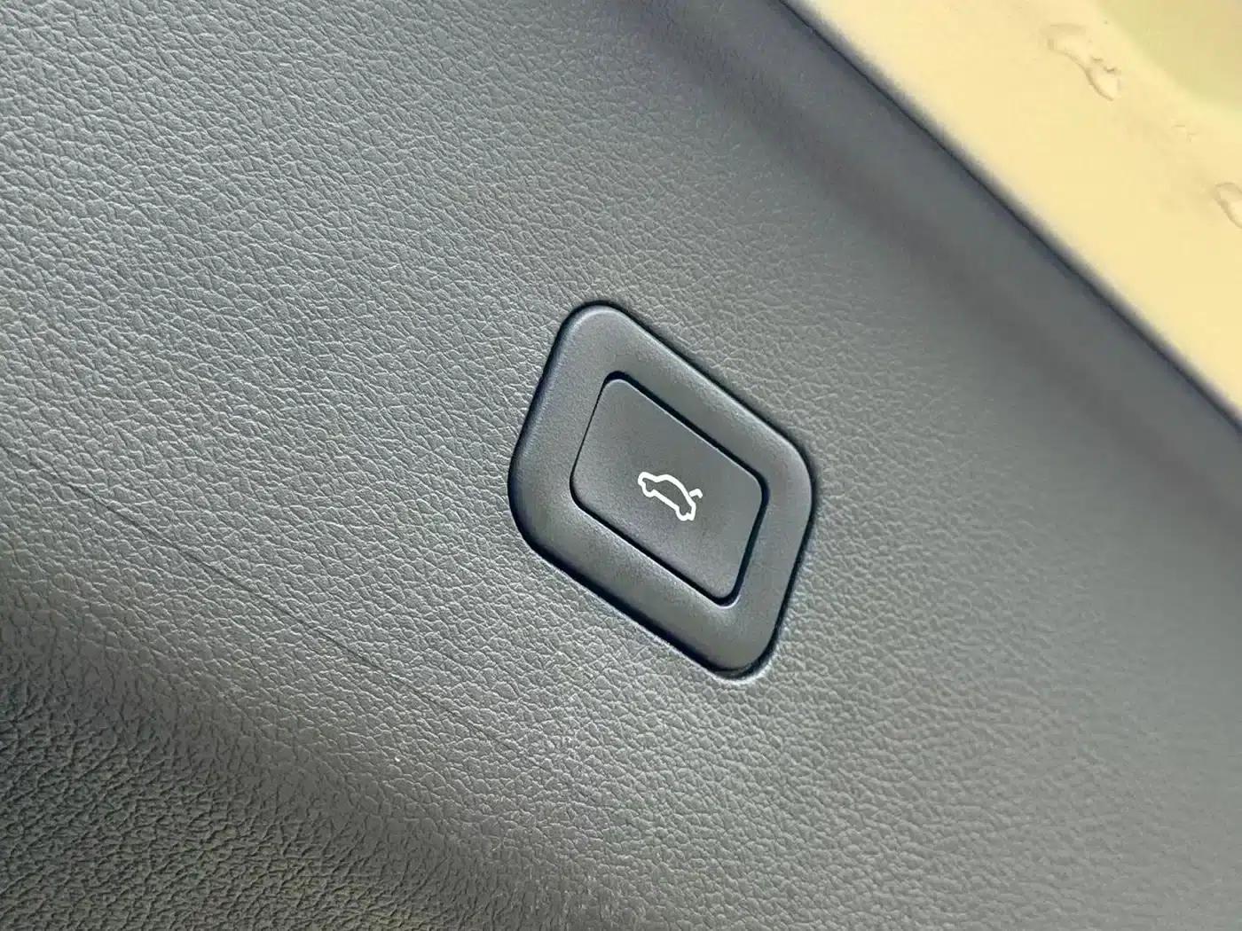 Hongqi HS5 2019 2.0T Intelligent Flagship Enjoy 4WD Edition — миниатюра 23