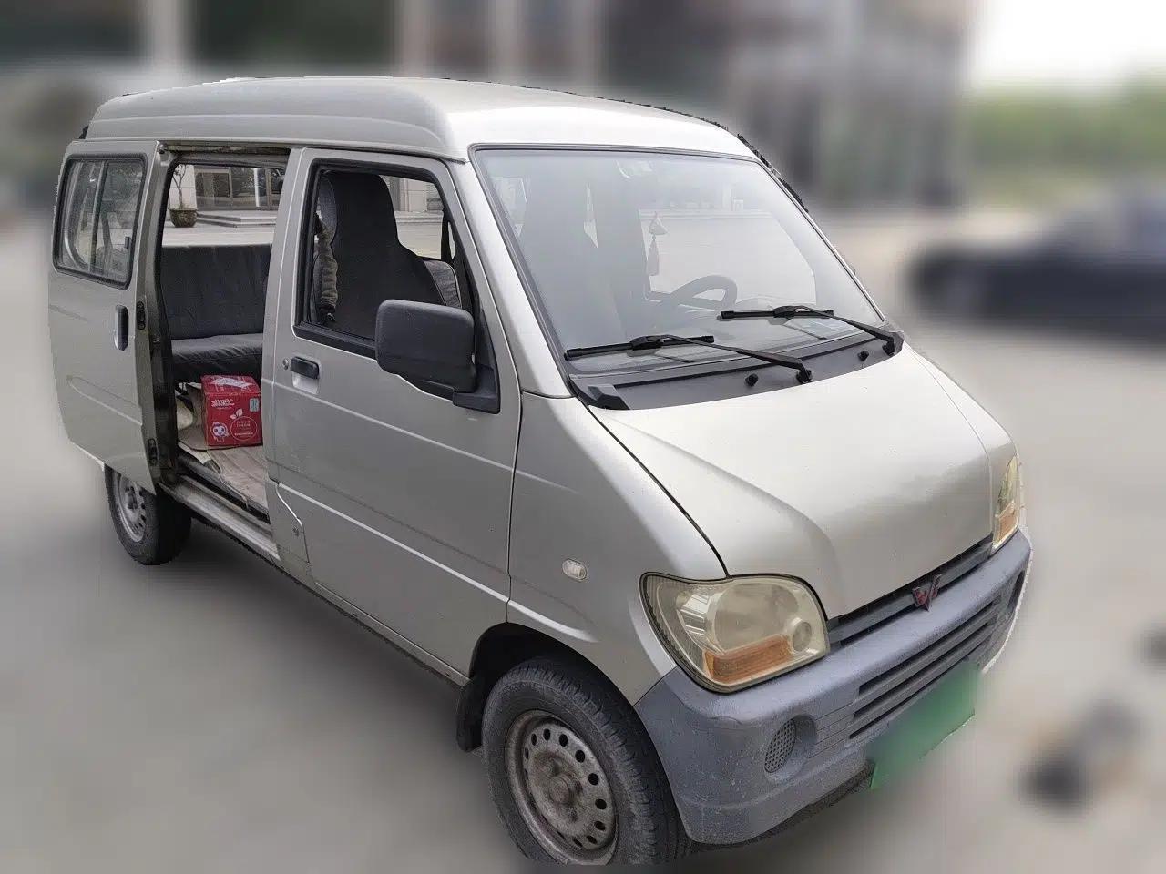 Wuling Zhiguang 2010 1.0L New Version Liye Style with Shorter Body — миниатюра 3
