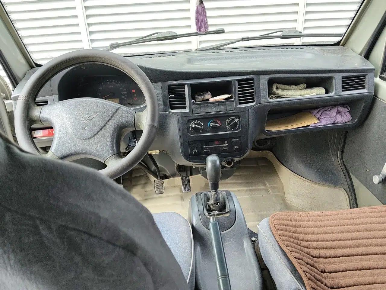 Wuling Zhiguang 2010 1.0L New Version Liye Style with Shorter Body — миниатюра 9