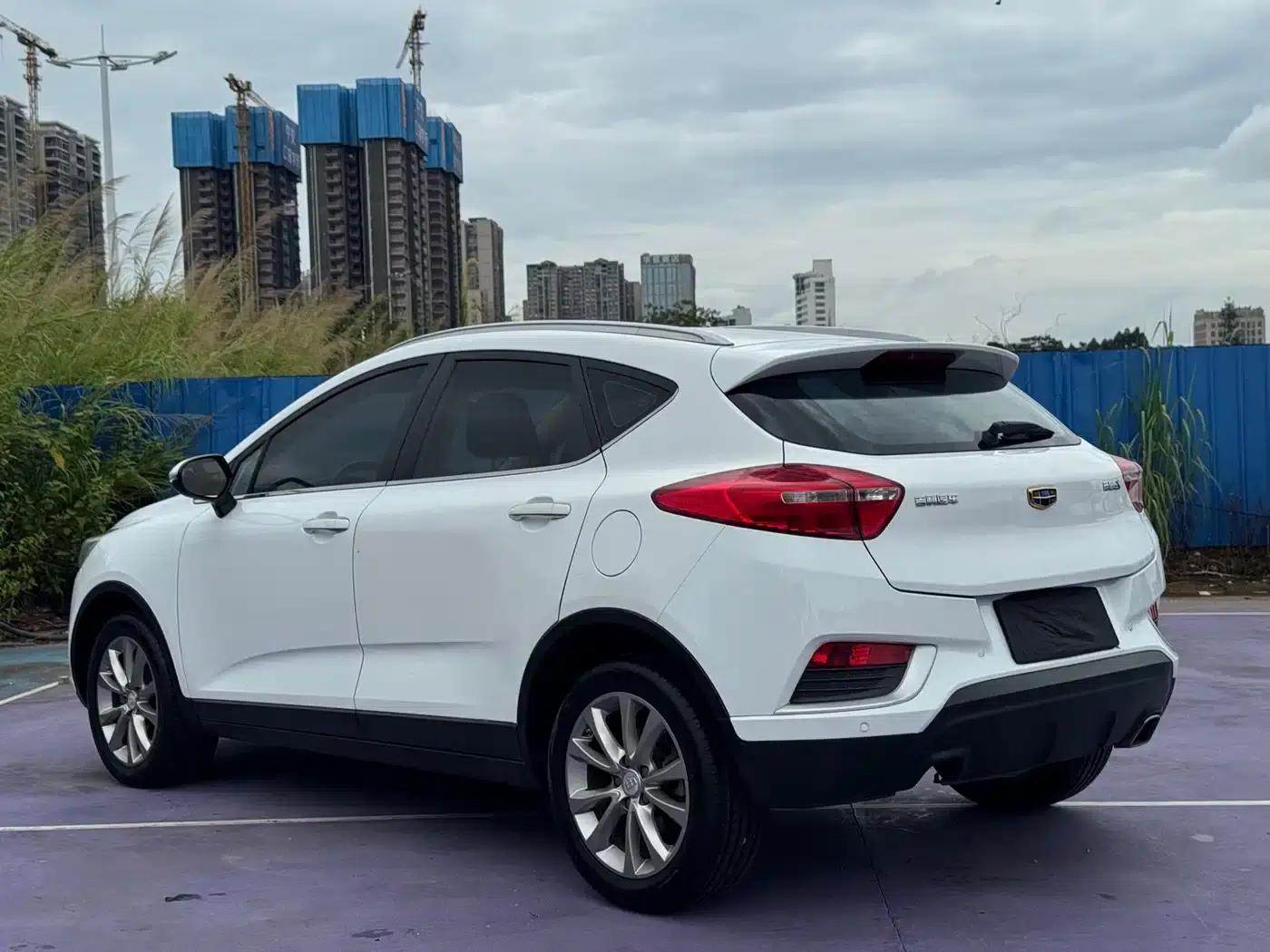Geely GS 2018 Elegant Edition 1.8L Automatic Leading Model — миниатюра 5