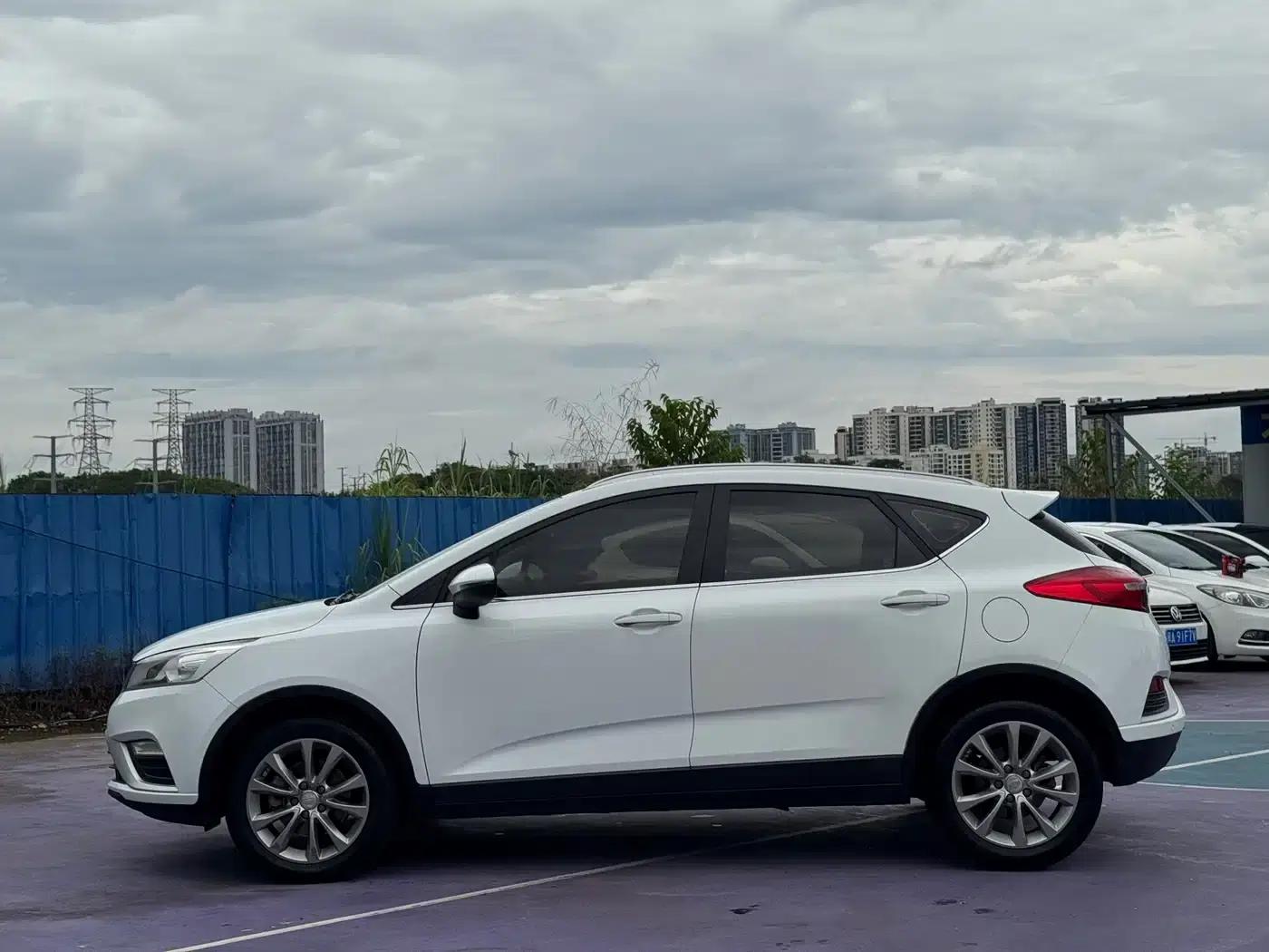 Geely GS 2018 Elegant Edition 1.8L Automatic Leading Model — миниатюра 6