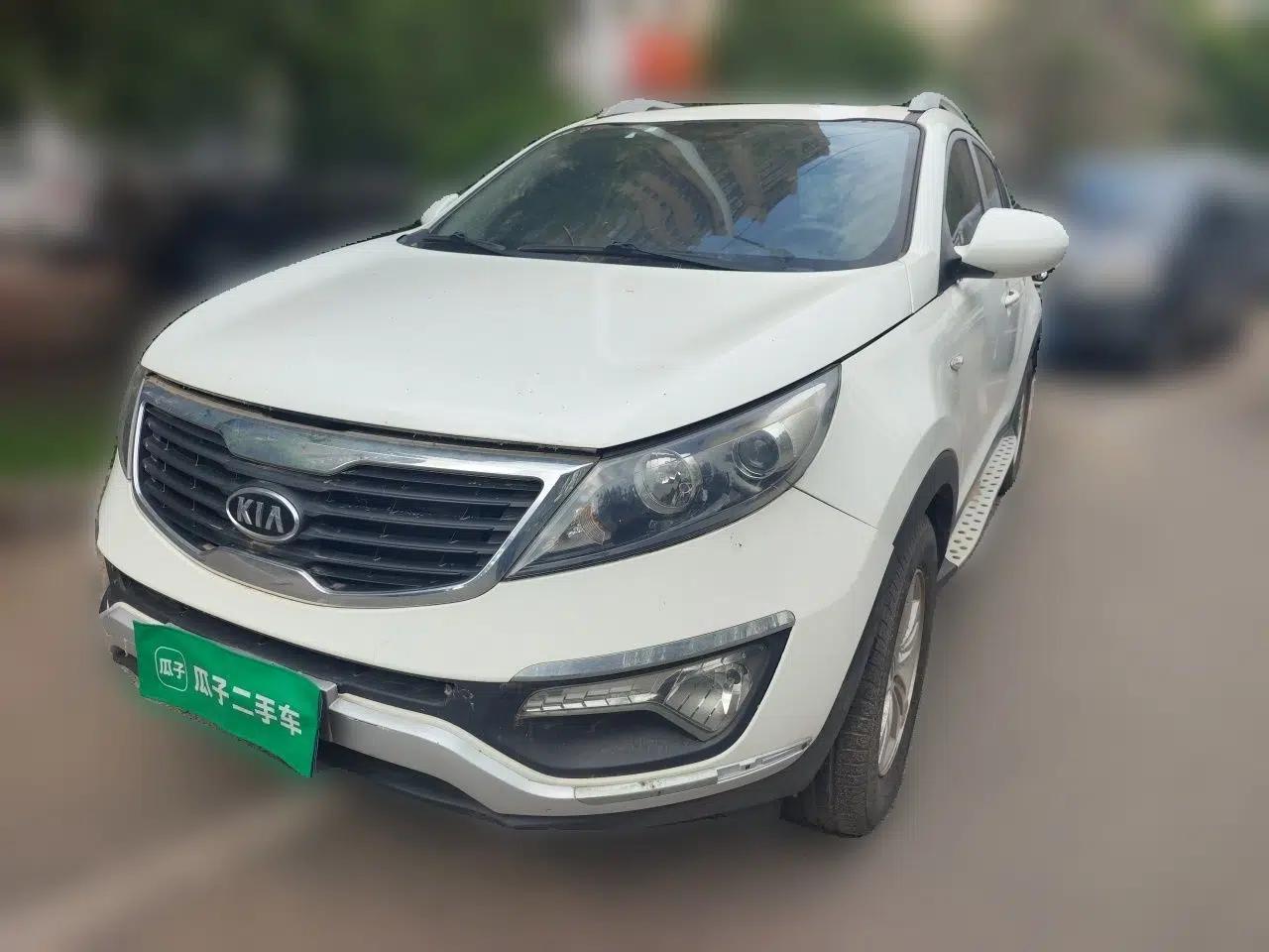 Kia Sportage R 2011 2.0L Automatic Two-Wheel Drive GL — миниатюра 1