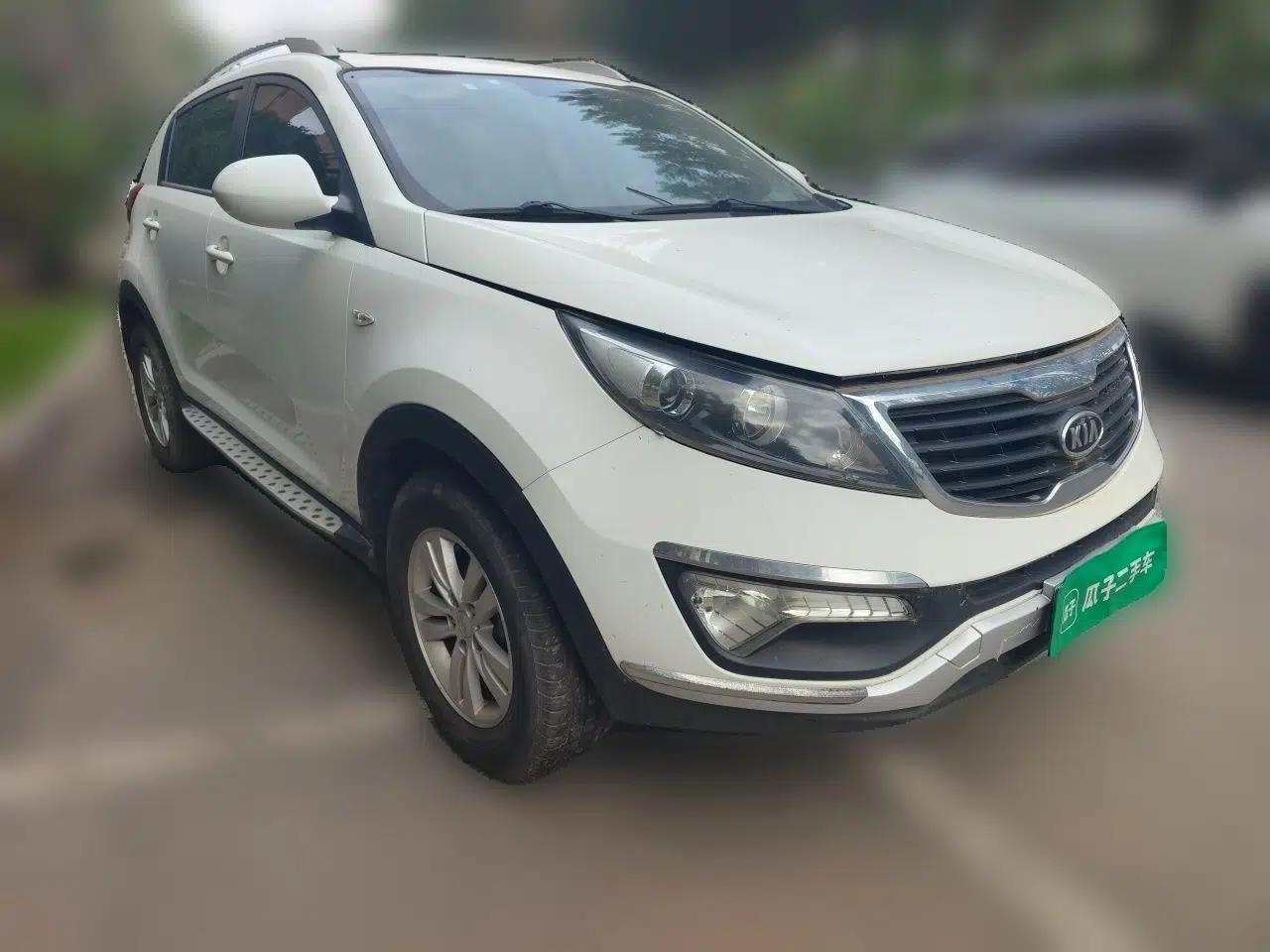 Kia Sportage R 2011 2.0L Automatic Two-Wheel Drive GL — миниатюра 3
