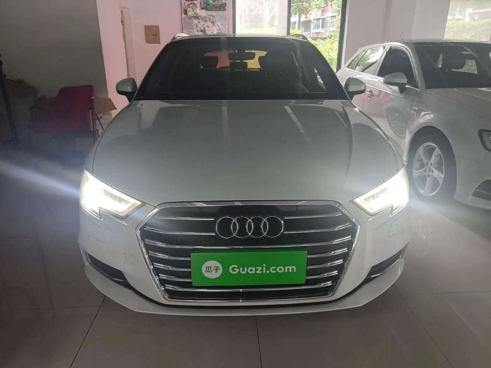 Audi A3 2018 30th Anniversary Edition Sportback 35 TFSI Style Model — миниатюра 2