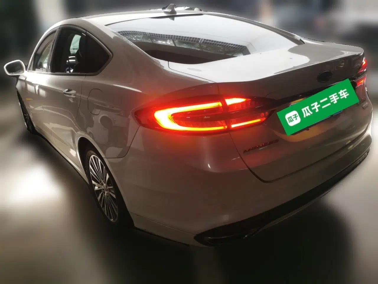 Ford Mondeo 2017 EcoBoost 180 Luxury Model — миниатюра 4