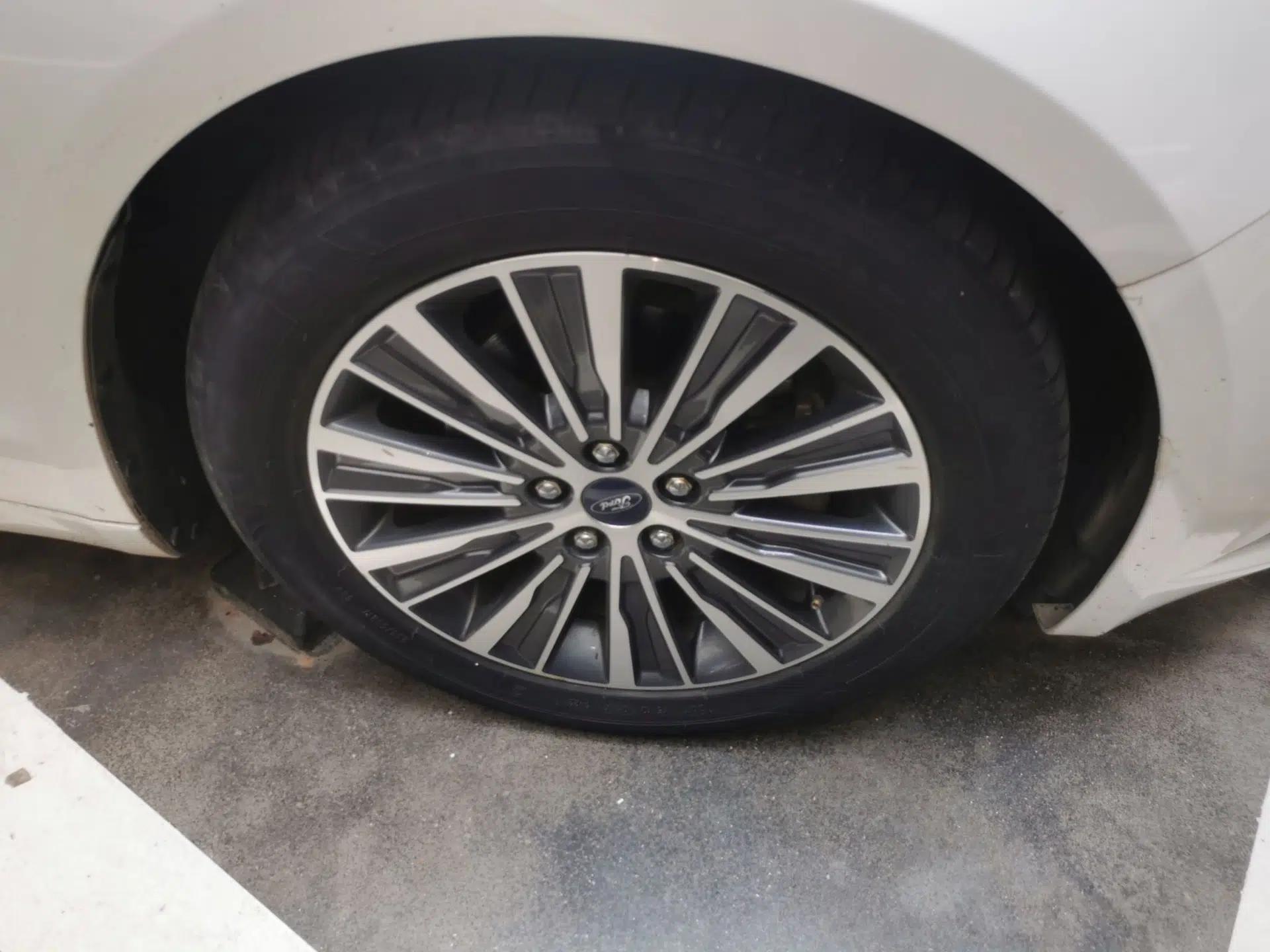 Ford Mondeo 2017 EcoBoost 180 Luxury Model — миниатюра 8