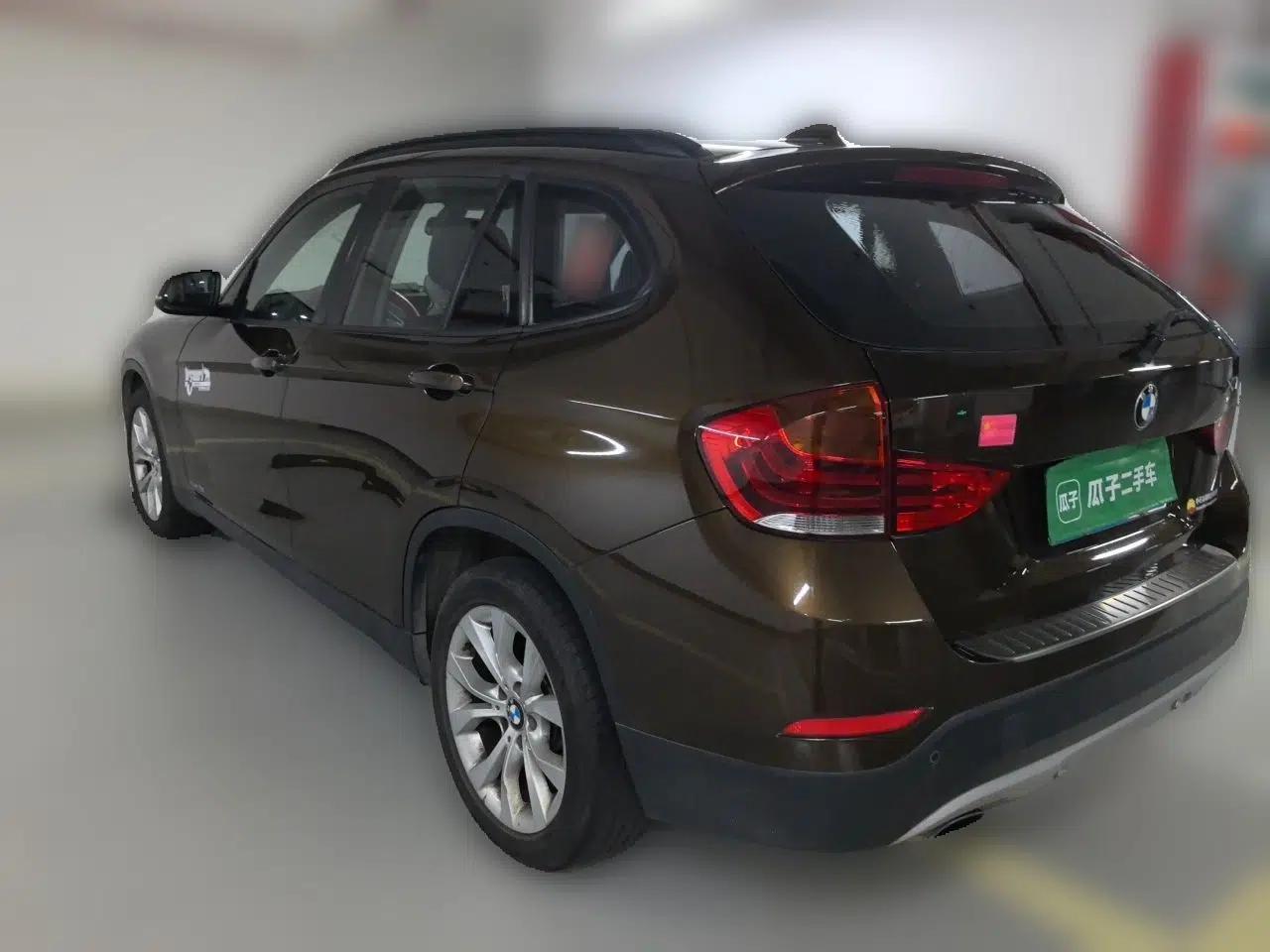 BMW X1 2013 sDrive18i Leading Model — миниатюра 4