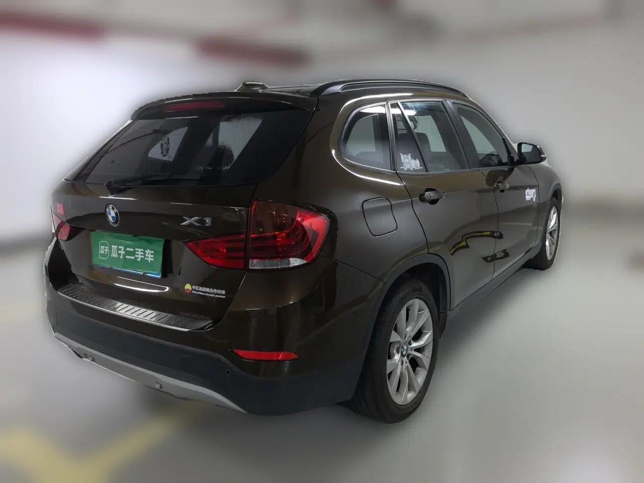 BMW X1 2013 sDrive18i Leading Model — миниатюра 6
