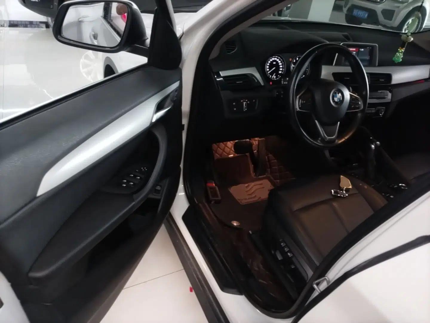 BMW X1 2019 sDrive20Li Leading Model — миниатюра 18