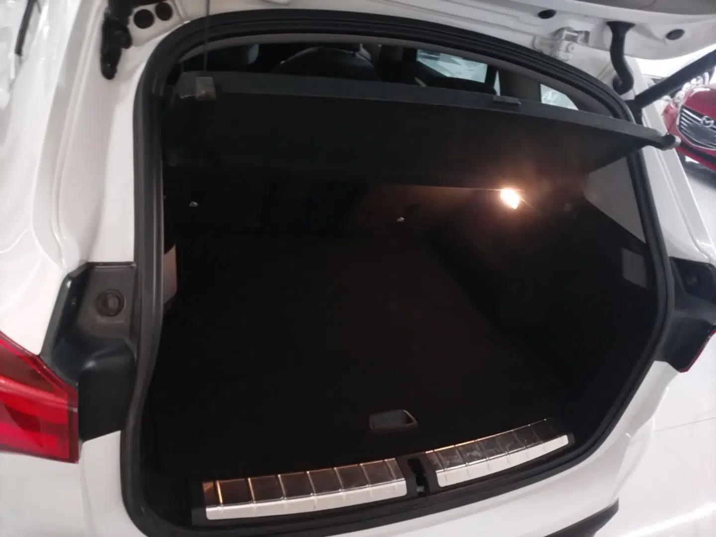 BMW X1 2019 sDrive20Li Leading Model — миниатюра 22